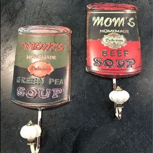 Decorative kitchen hook set